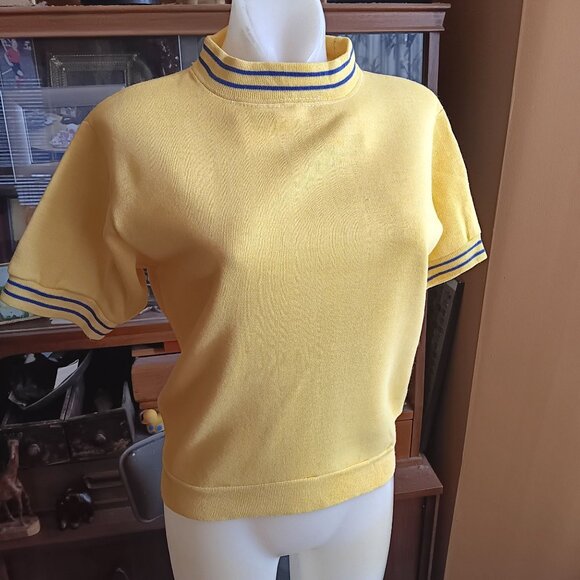 Medium Vintage Creslan Sweatshirt Yellow Pullover Top Ringer Striped Collar 70s - Picture 2 of 9